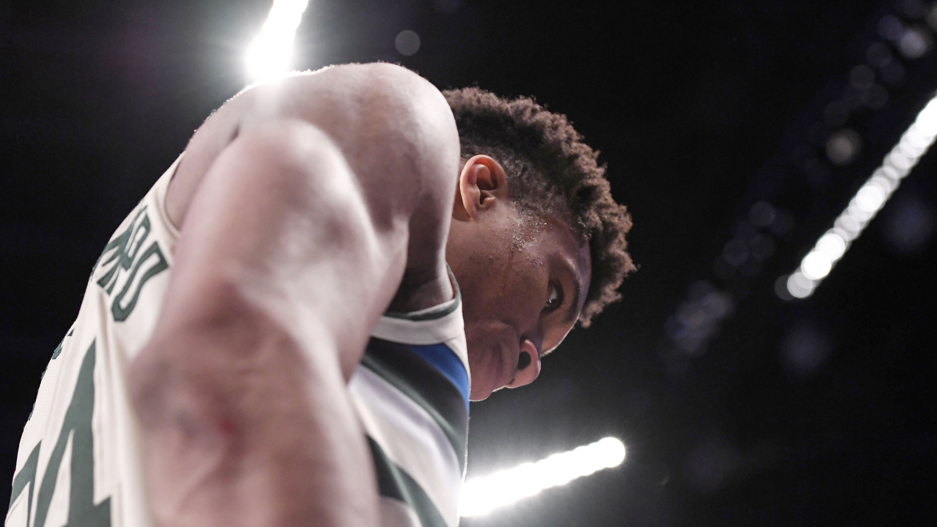 Ο Γιάννης Αντετοκούνμπο με τους Μιλγουόκι Μπακς