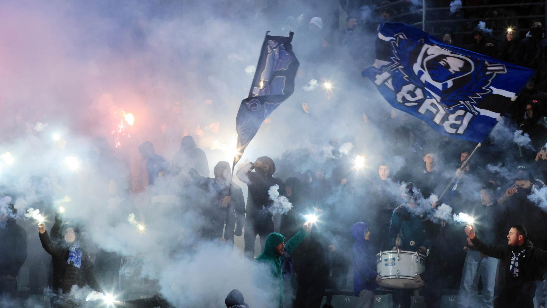 Μαζί στις εξέδρες του Πανθεσσαλικού μπήκαν οι οπαδοί της Νίκης Βόλου και του Άρη