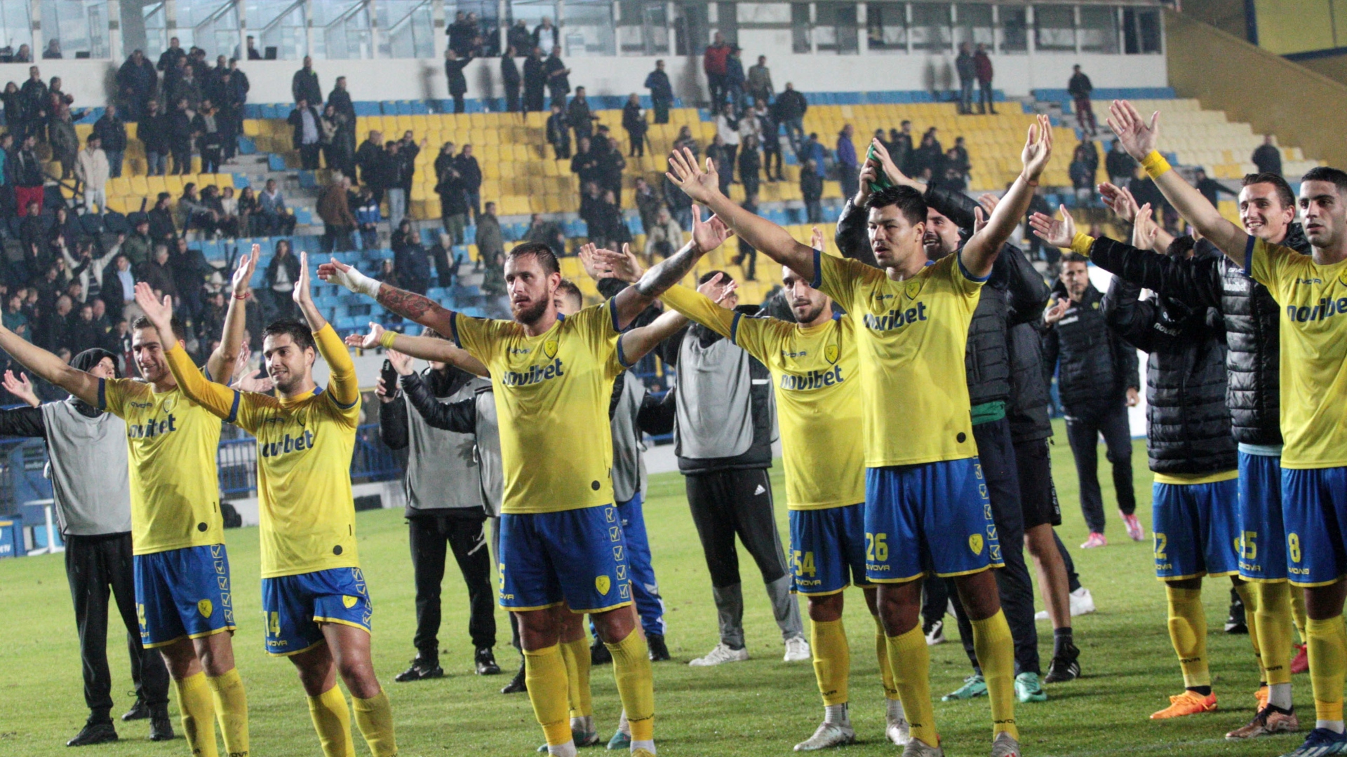 Στο πλευρό των ποδοσφαιριστών του Παναιτωλικού ο κόσμος της ομάδας