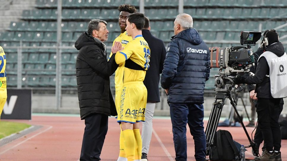 Οδηγίες του Πετράκη σε Πέδρο και Χουάνπι