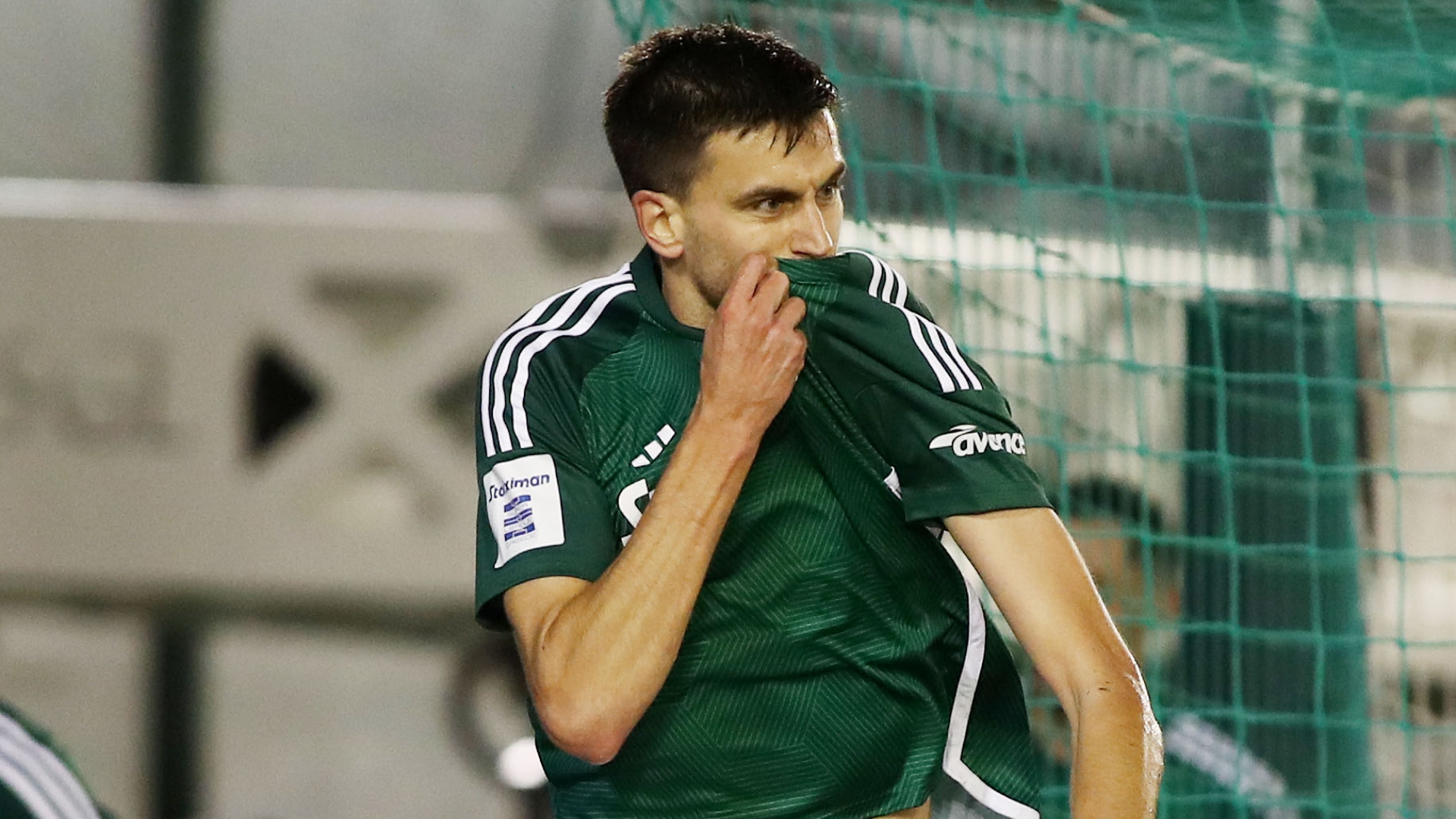 Ο Γερεμέγεφ σκοράρει για το 2-0 του Παναθηναϊκού κόντρα στον Ολυμπιακό