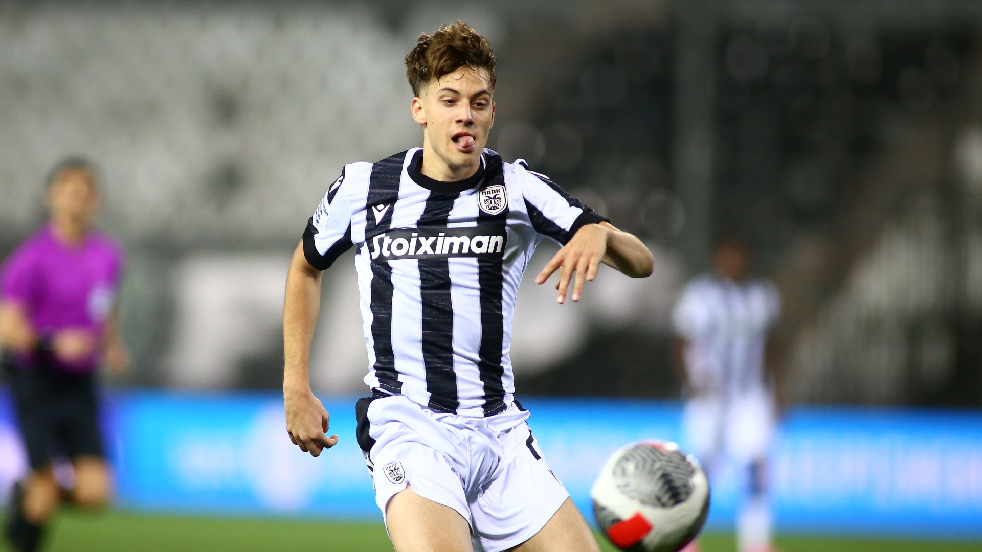 Τον Γιάννη Κωνσταντέλια είδε να επιστρέφει στις προπονήσεις του ΠΑΟΚ ο Ραζβάν Λουτσέσκου.