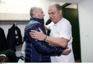 Αγκαλιά Τερίμ - Αλαφούζου στα αποδυτήρια