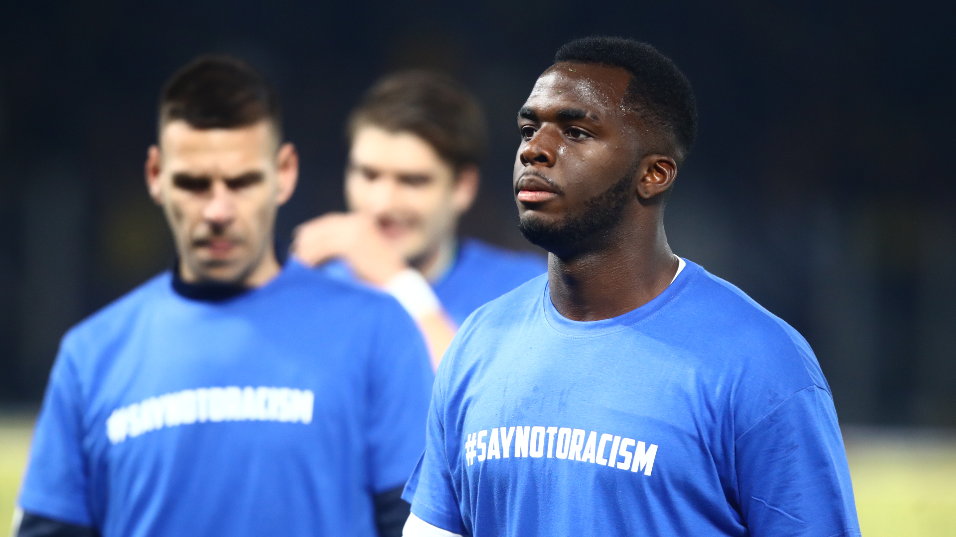 Κηφισιά: Μπλουζάκια με μήνυμα στήριξης σε Τετέι