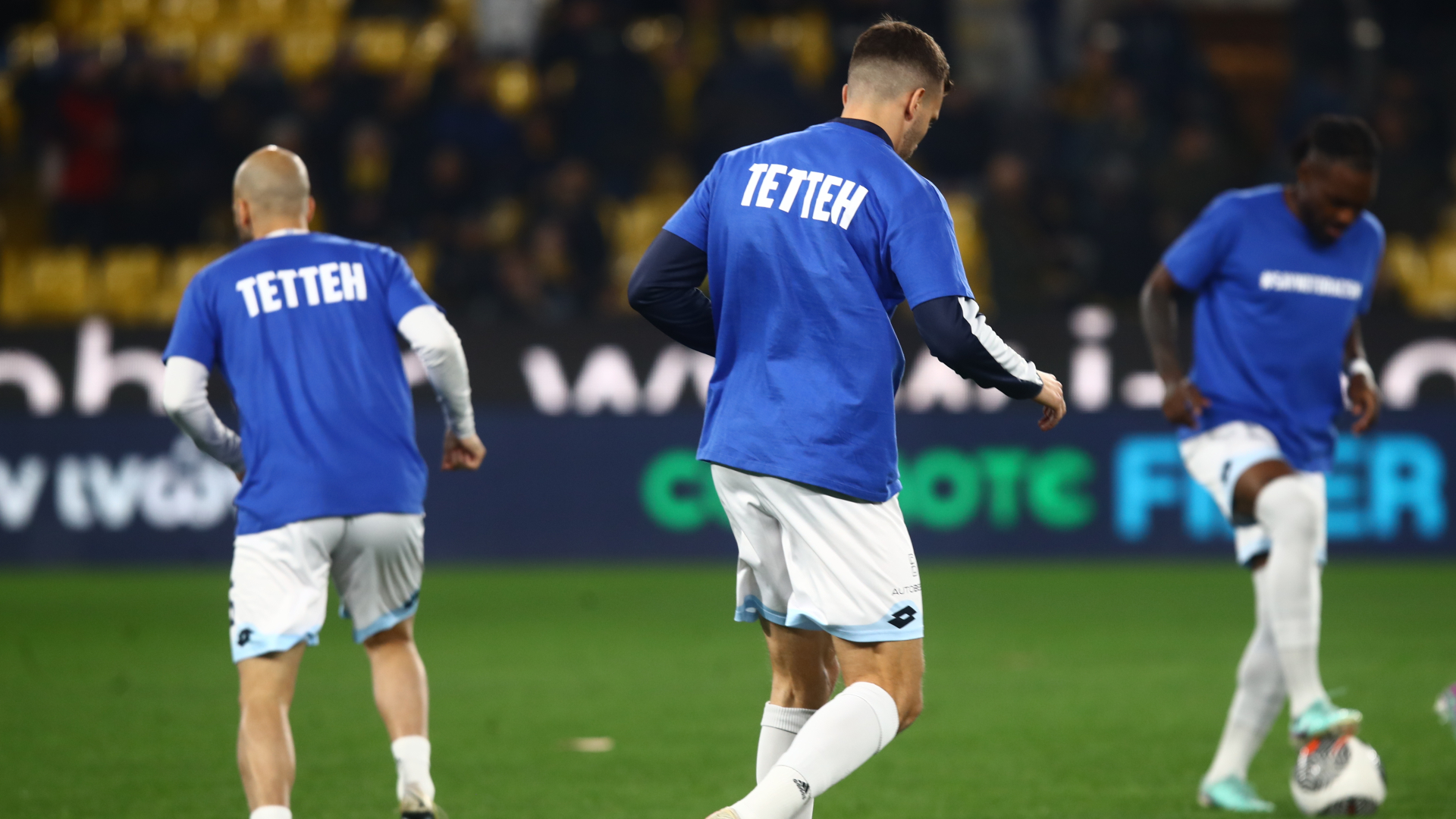 Κηφισιά: Μπλουζάκια με μήνυμα στήριξης σε Τετέι