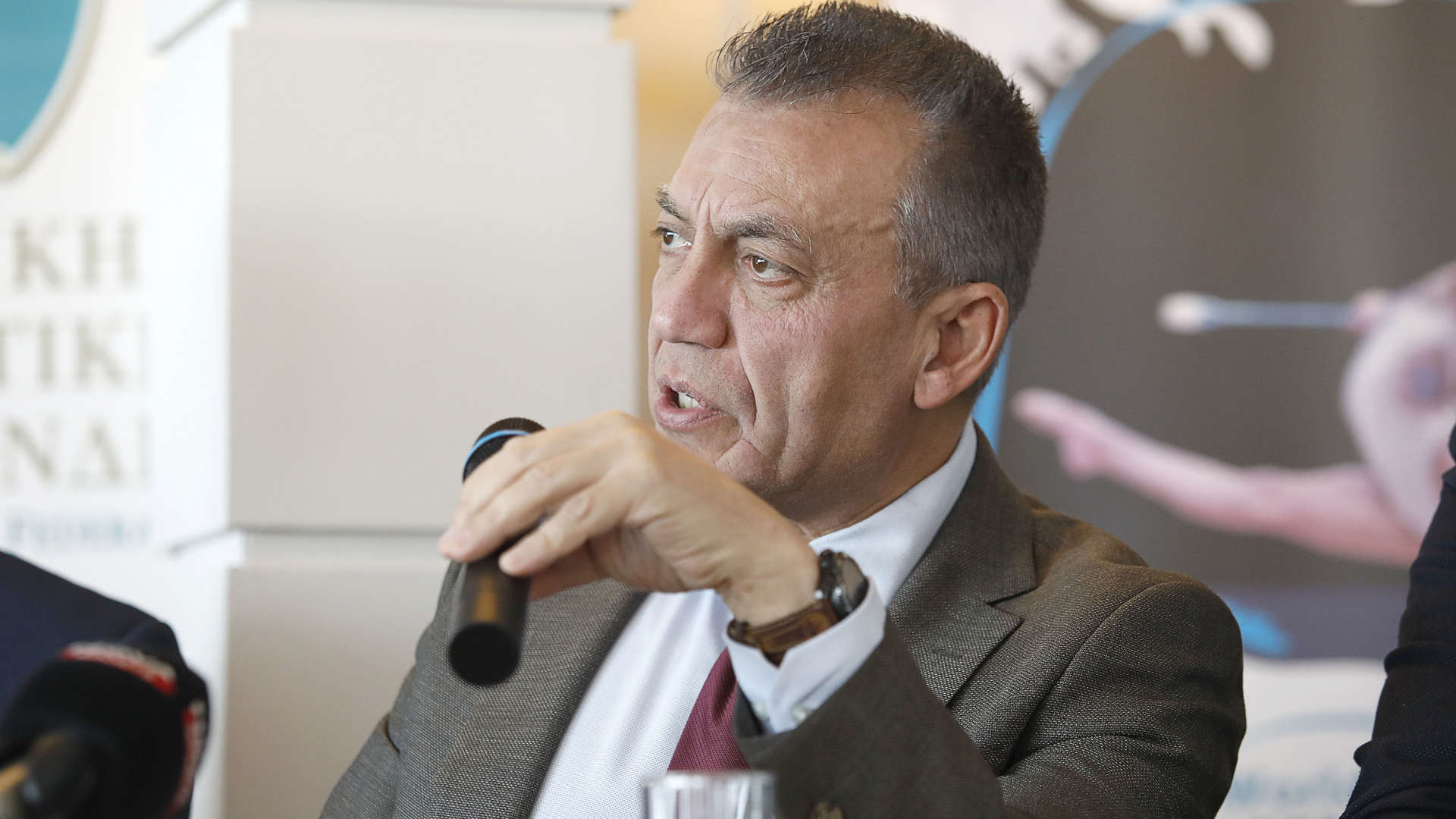 O αναπληρωτής υπουργός Αθλητισμού, Γιάννης Βρούτσης