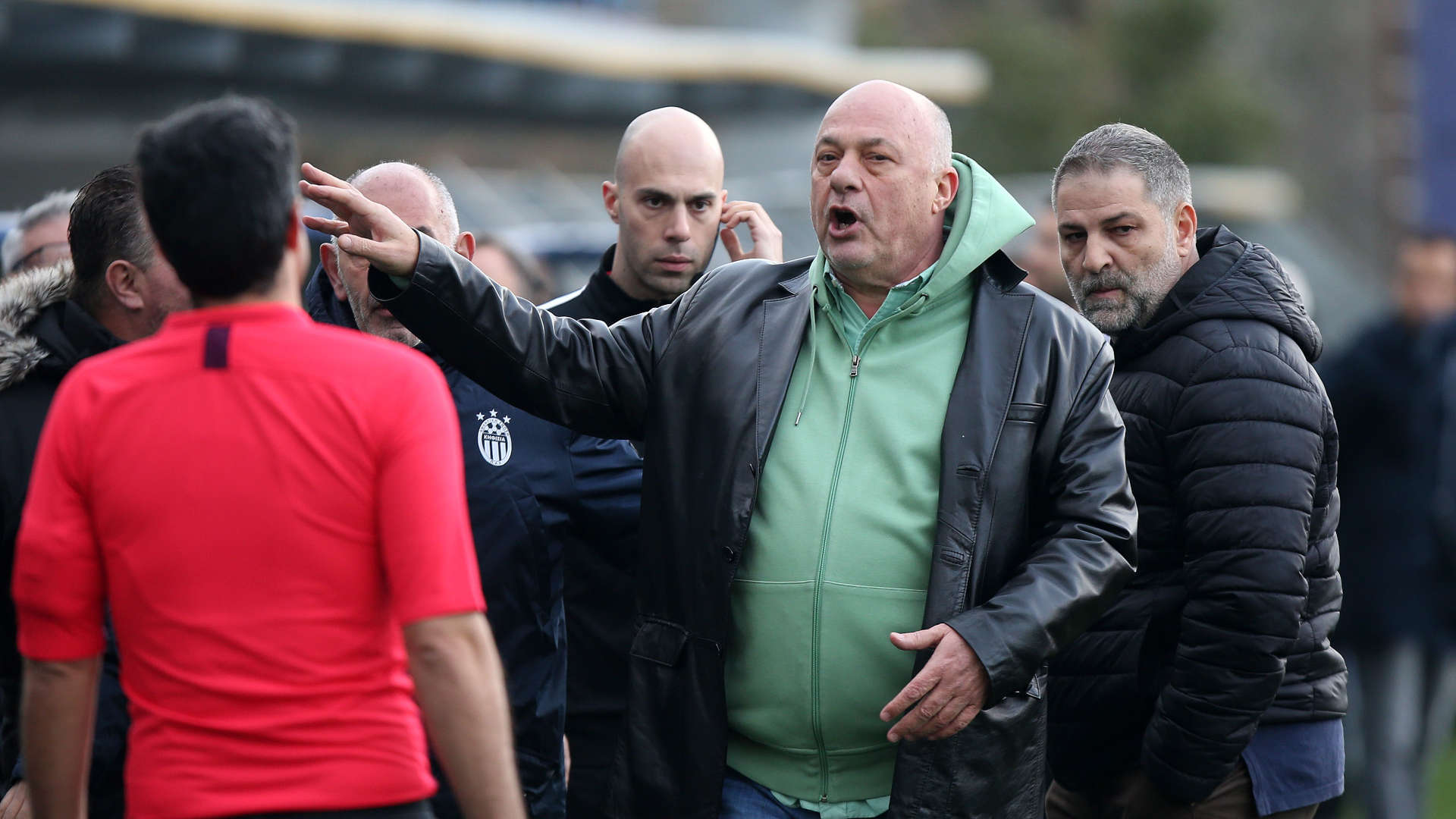 Διαμαρτυρίες του Αχιλλέα Μπέου στο παιχνίδι Κηφισιά - Βόλος