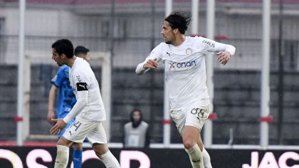 Ο Μπάκιτς πανηγυρίζει γκολ στο ΠΑΣ Γιάννινα ΟΦΗ στους «Ζωσιμάδες»