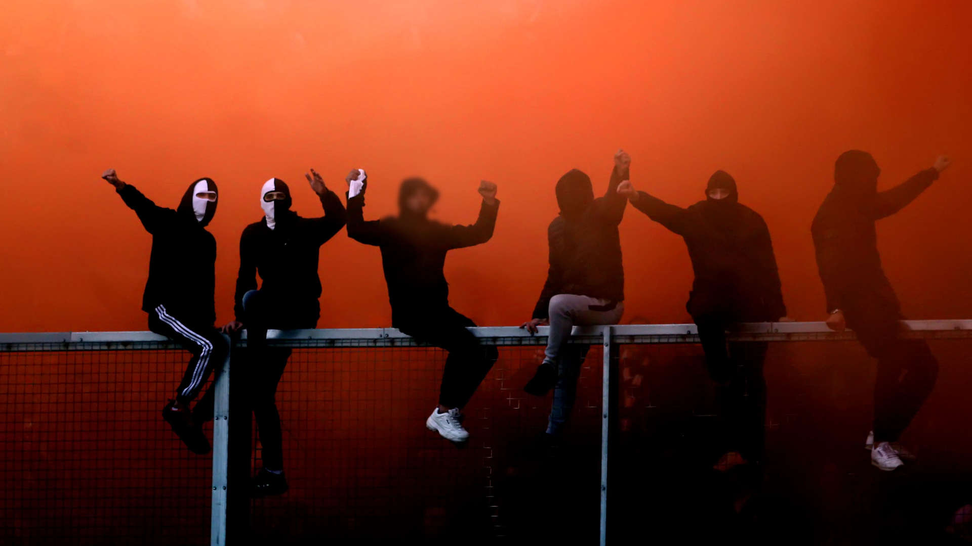 Οπαδοί μέτρα κατά βίας επιστροφή στα γήπεδα