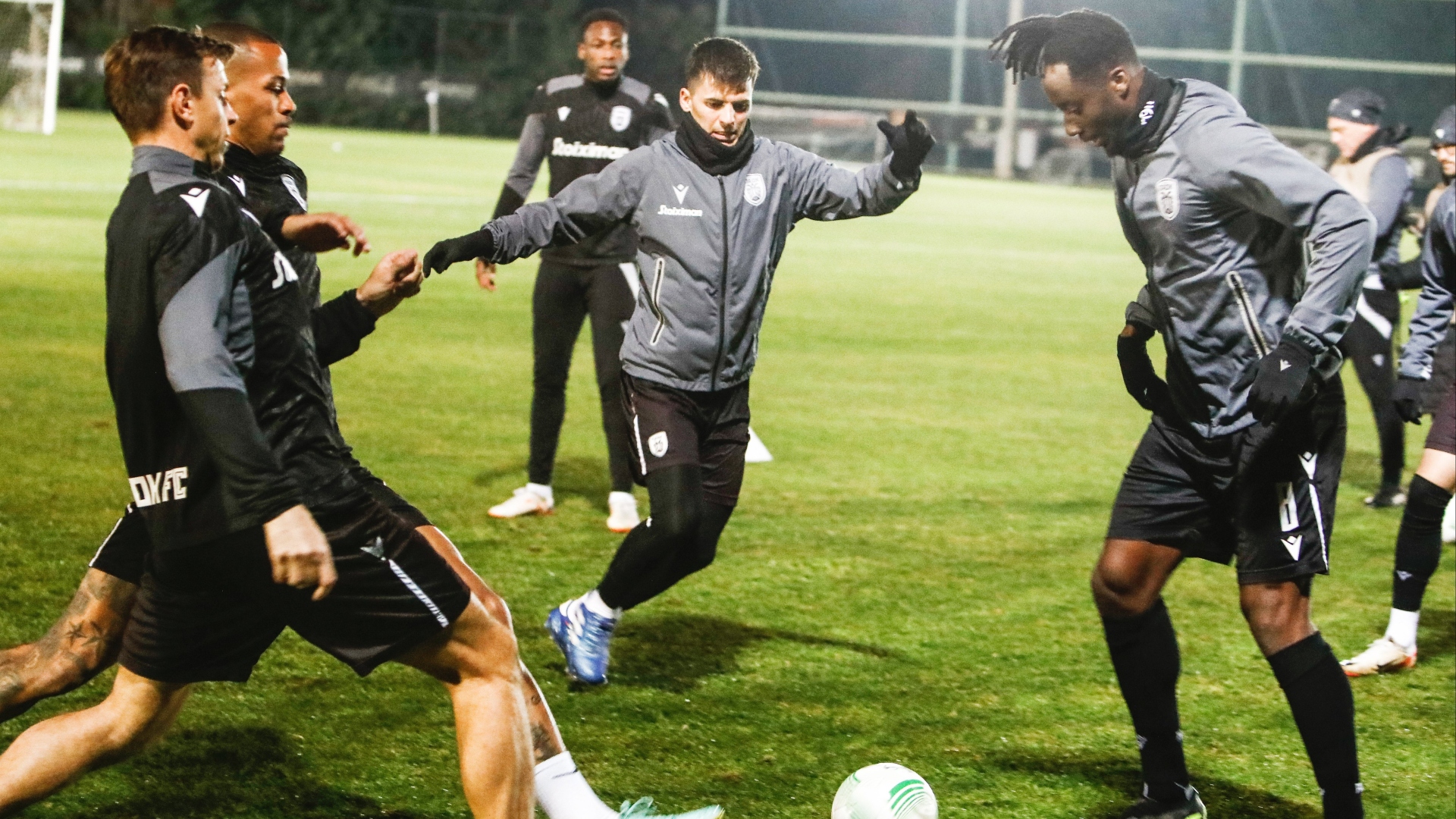 Υψηλή ένταση και έμφαση στο κομμάτι της τακτικής