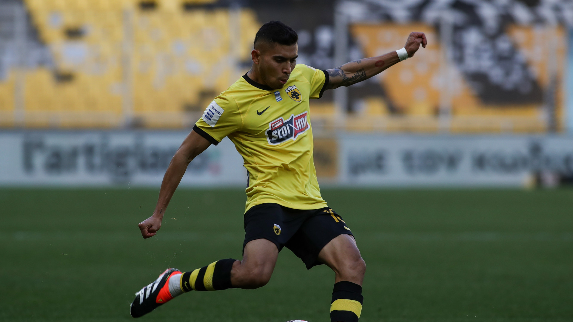 Ο Ορμπελίν Πινέδα στην προεπιλογή του Μεξικού