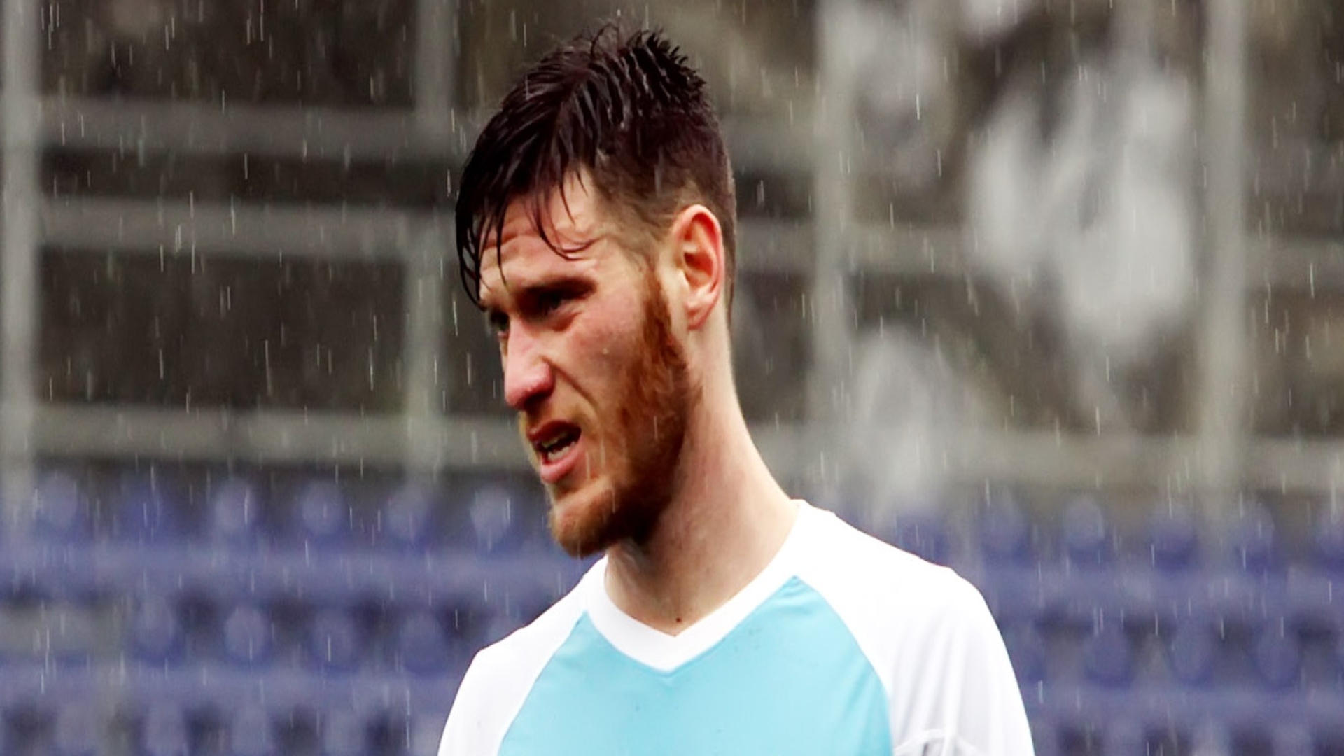 Σμίγει ξανά με Μουράτ Σεροπιάν ο Αλέξανδρος Παπατζίκος, με διπλό ρόλο στο Φωστήρα