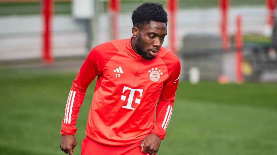 ΑΛΦΟΝΣΟ ΝΤΕΙΒΙΣ - ΜΠΑΓΕΡΝ ΜΟΝΑΧΟΥ