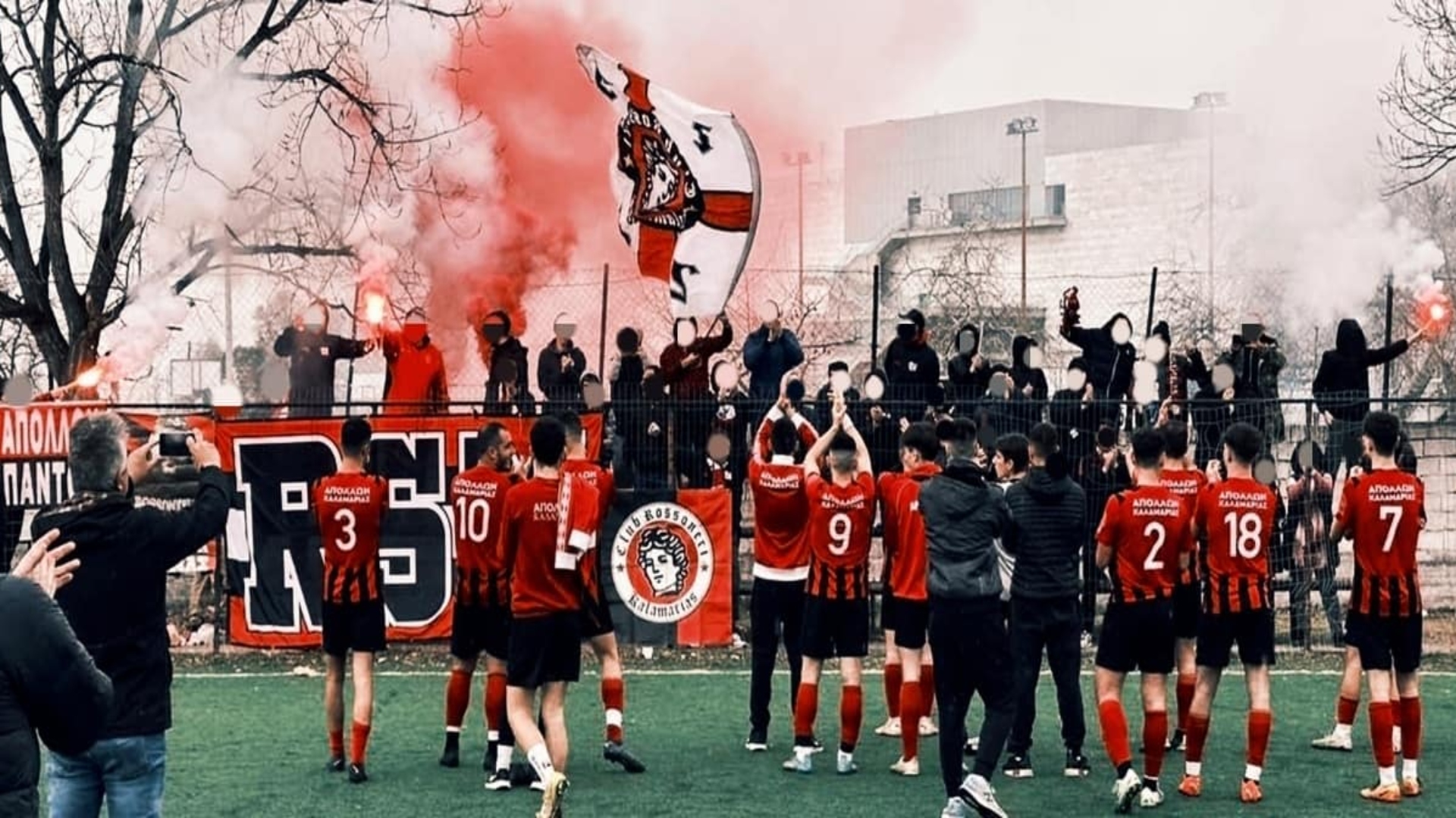 Απόλλων Καλαμαριάς: «Όαση» η κοκκινόμαυρη κερκίδα στα γήπεδα της ΕΠΣΜ – Παλμός από τα παλιά