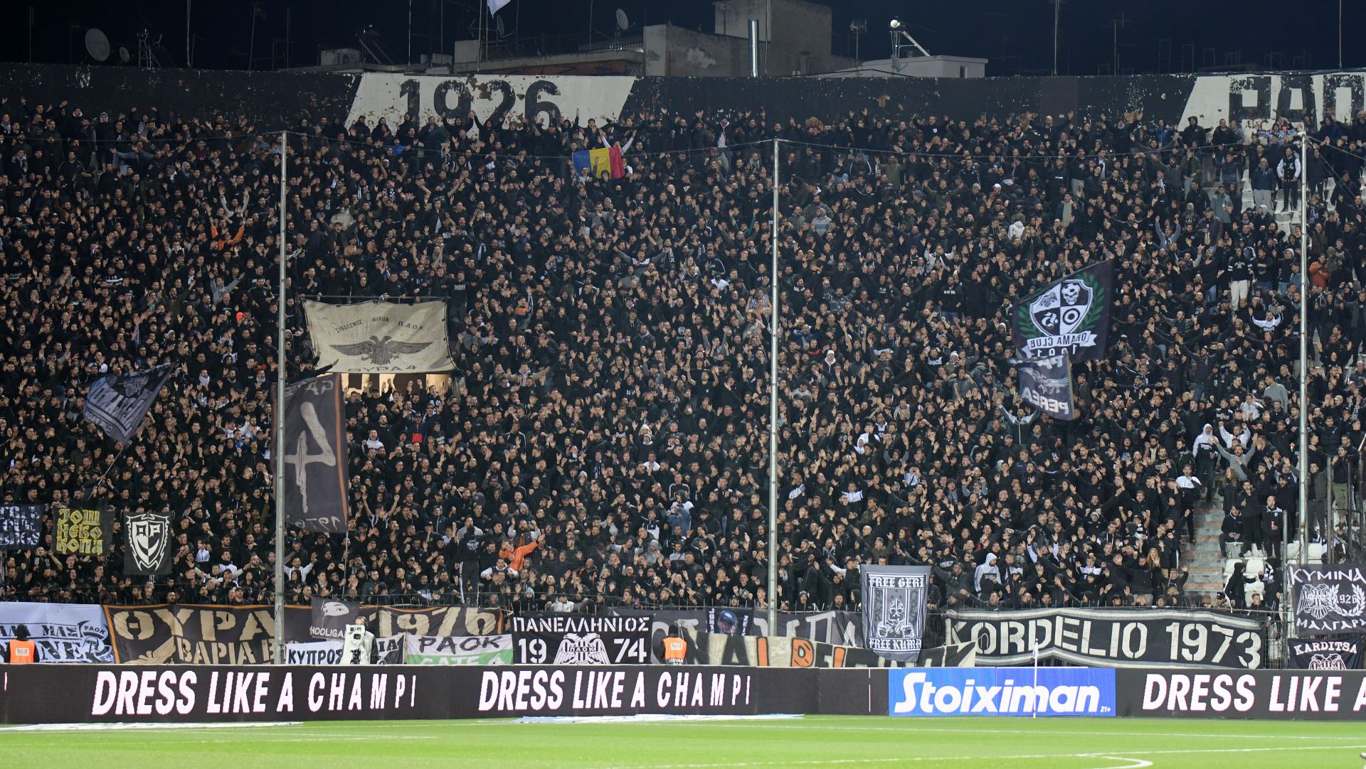 Η αστυνομία συνέλαβε τον 23χρονο που πέταξε την κροτίδα