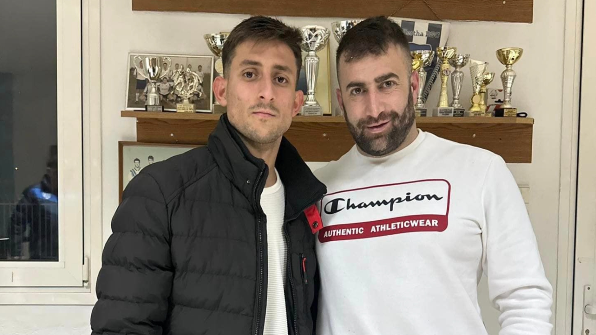 Και δεύτερο παίκτη από τον Εθνικό Ν. Κεραμιδίου, μετά τον Χρήστο Καρτσαμπά, έντυσε επίσημα στα κυανόλευκα ο Αιγινιακός, στην προσπάθεια για άνοδο στη Γ΄ Εθνική. 