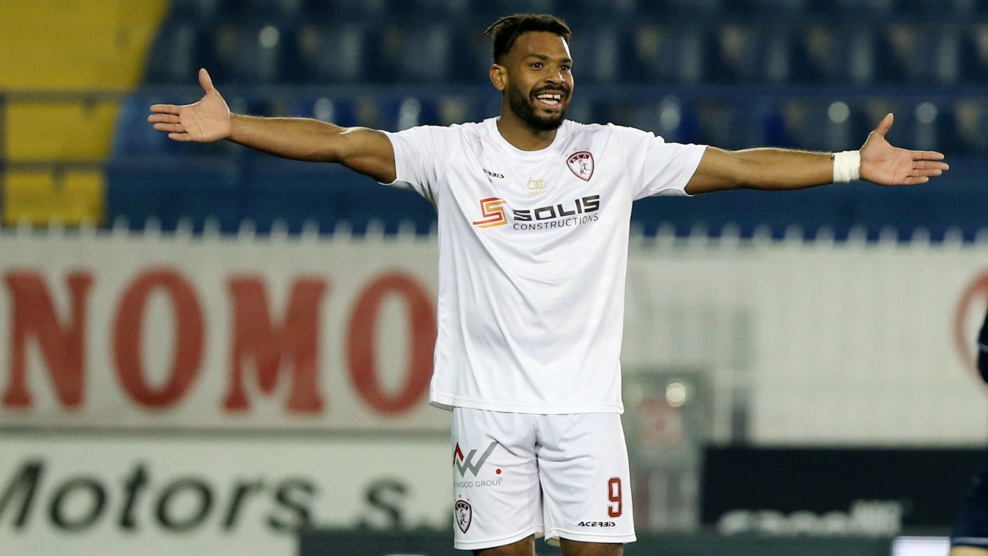 Λάρισα: Το μήνυμα αποχώρησης από τον Μάριο Ογκμπόε