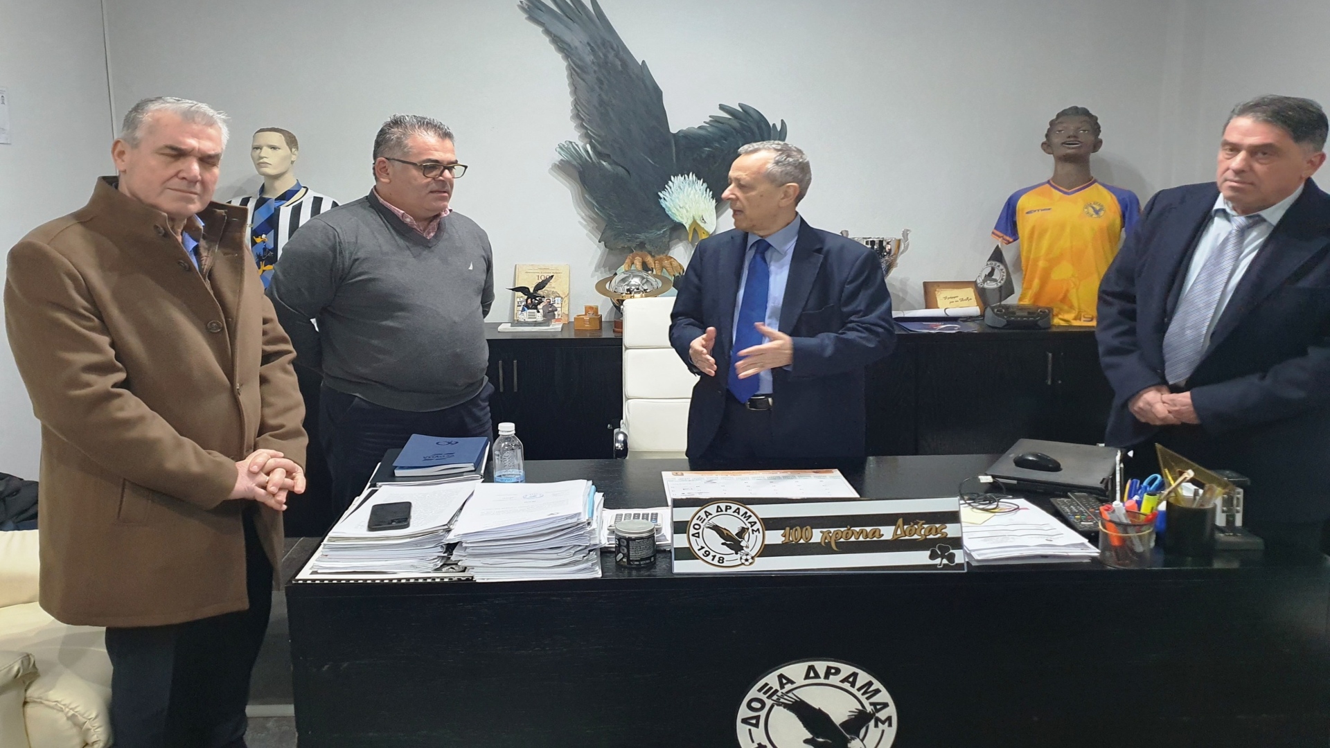 Δόξα Δράμας: Ξεναγήθηκε σε γραφεία και μουσείο ο Μπαλτάκος – Τι είπε για Λουκανίδη