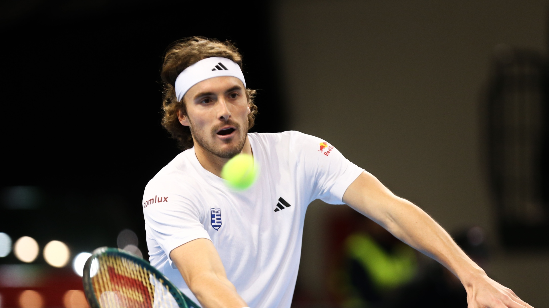 Davis Cup: Ο Τσιτσιπάς έκανε το 1-0 για την Ελλάδα κόντρα στον Ρουμάνο Κοπίλ