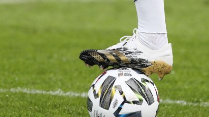 Συνελήφθησαν και οι δύο αφού τους παρασχέθηκαν οι πρώτες βοήθειες.