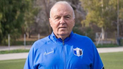 Αποχώρησε ο έλληνας προπονητής