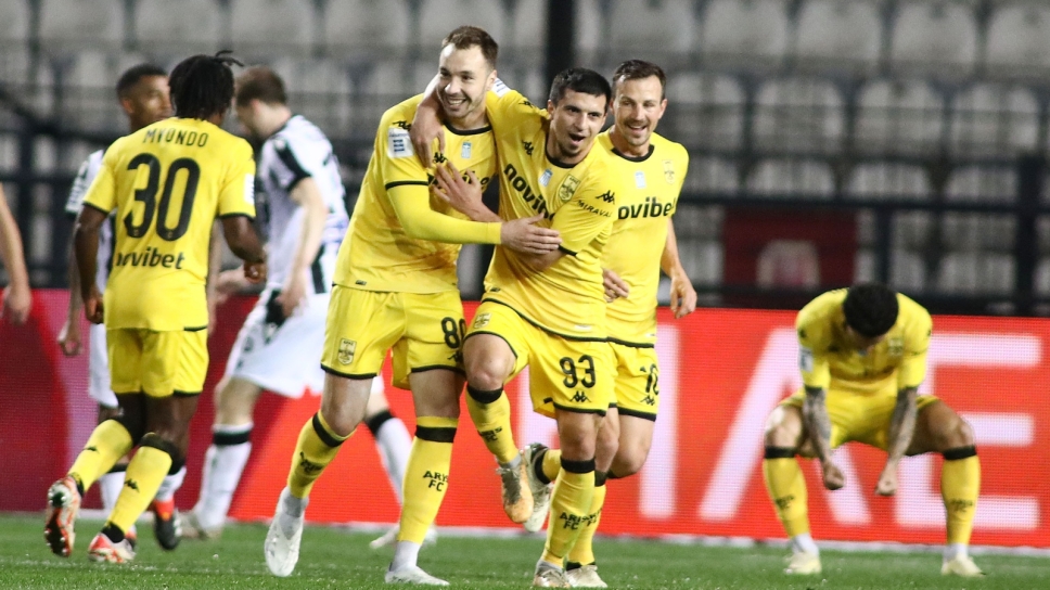 Αναγκαστική αλλαγή για τον Άρη ο Μορόν, με ενοχλήσεις στον αστράγαλο