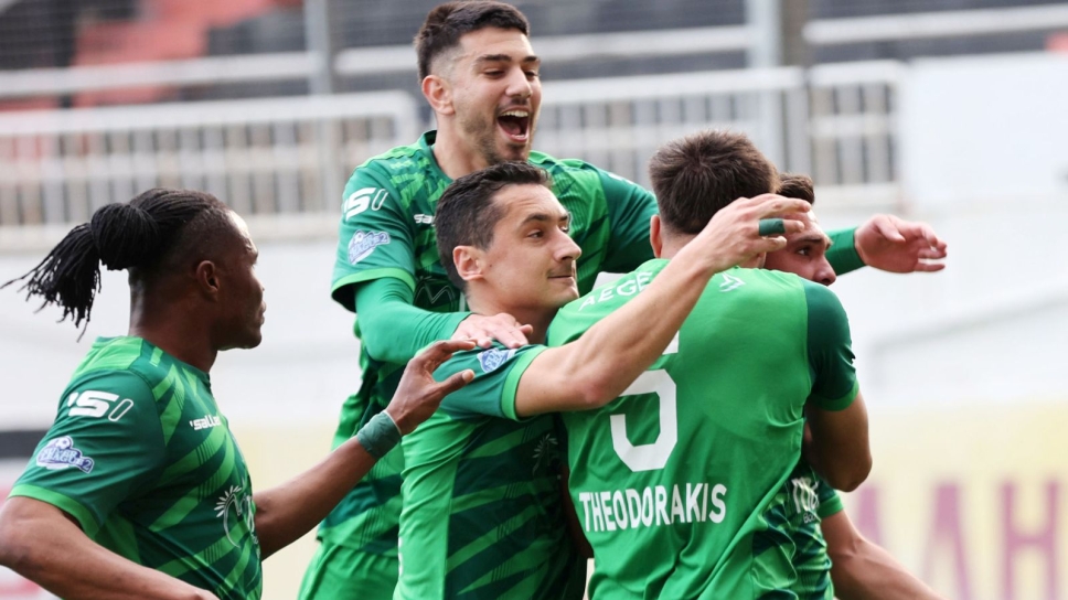 Ο Γιούχτας πανηγυρίζει γκολ