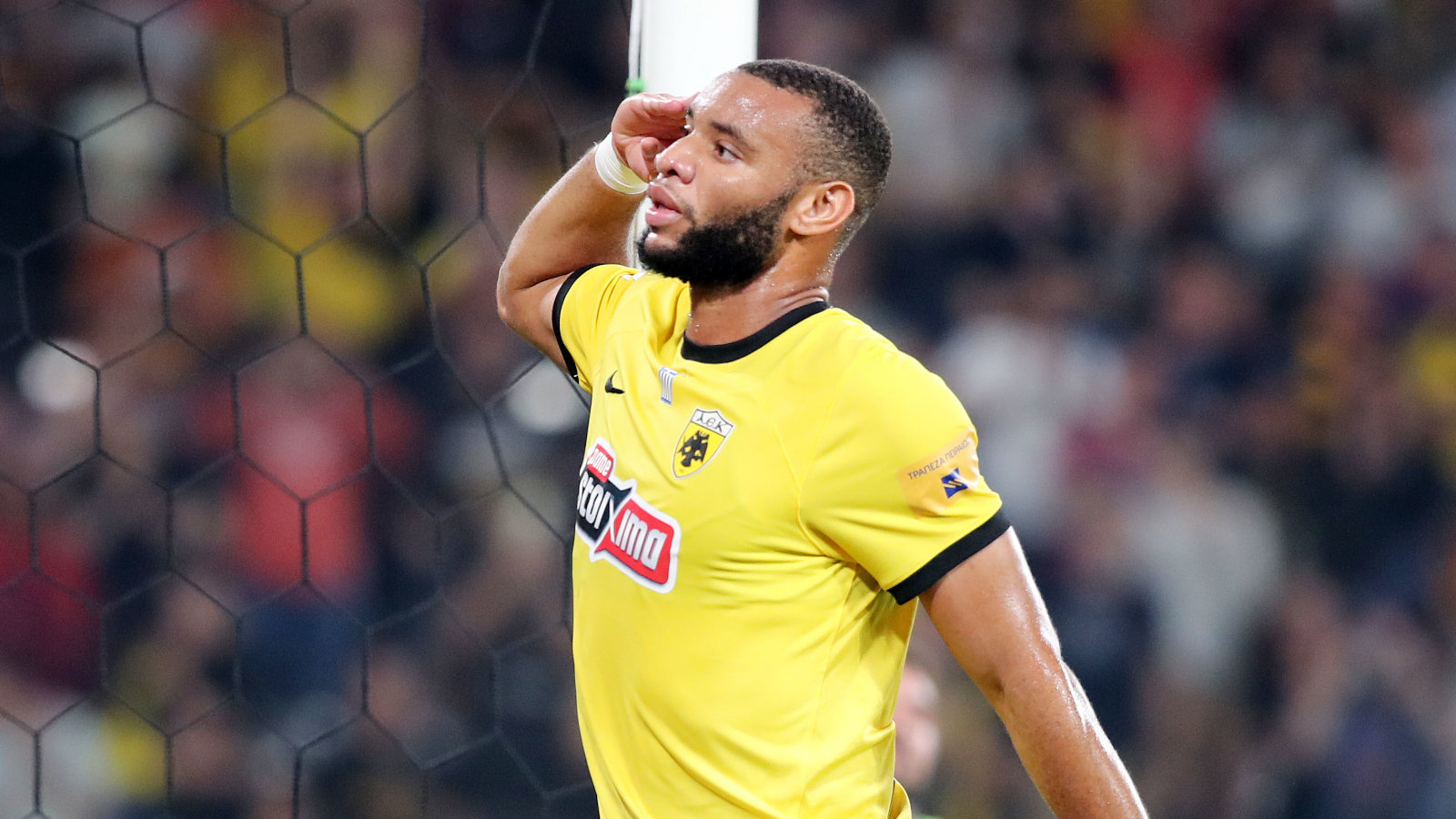 Ο στόπερ της ΑΕΚ, Αρόλντ Μουκουντί