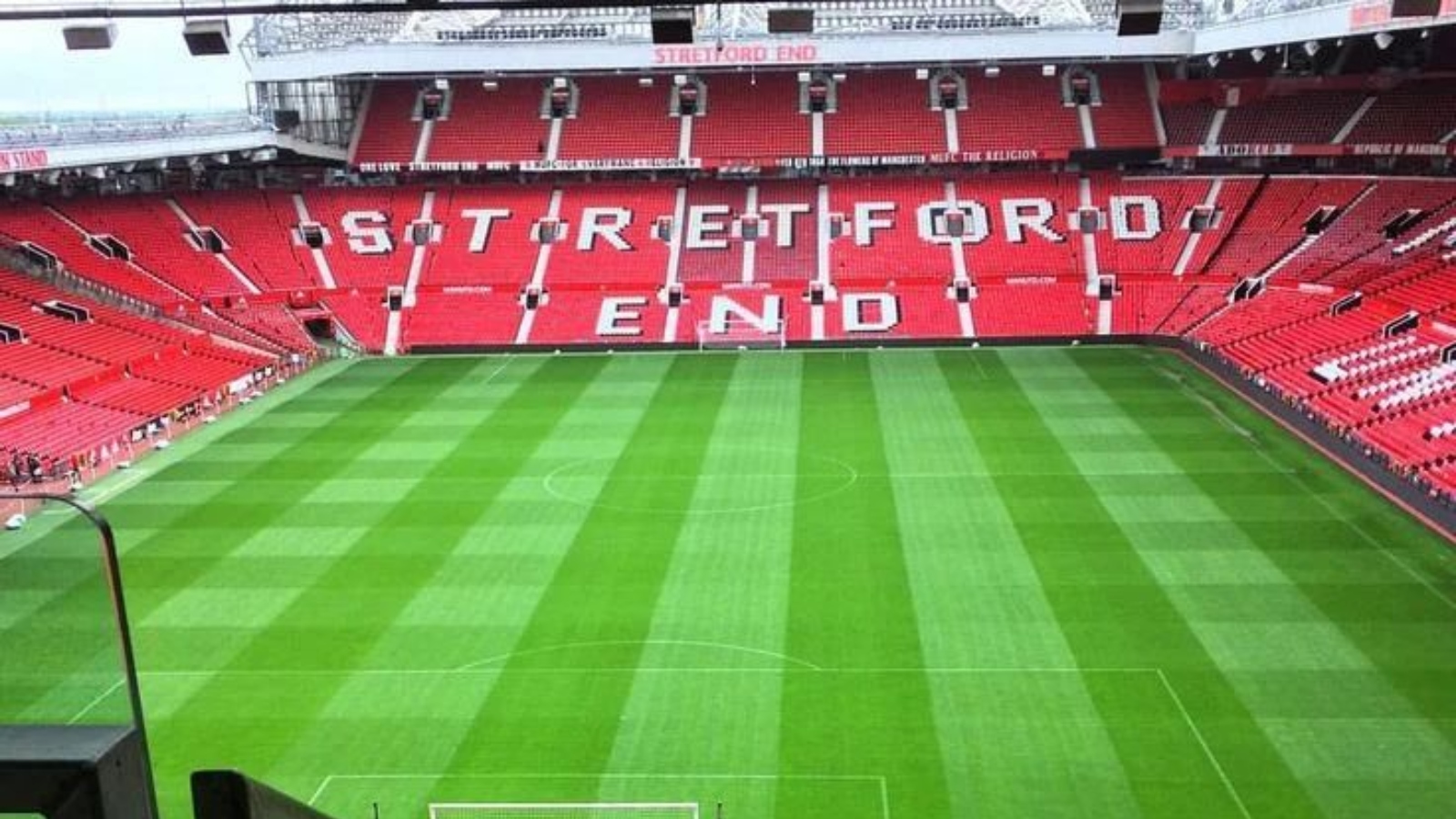 Φεύγει από την ιστορική της έδρα η Μάντσεστερ Γιουνάιτεντ