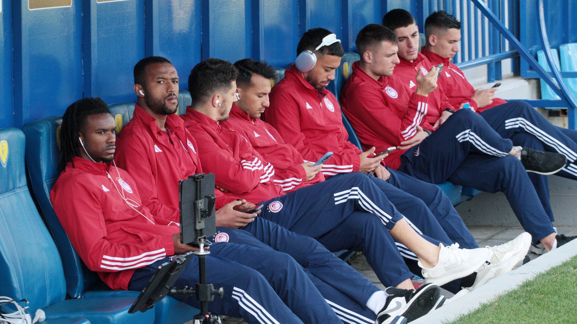 Πέντε παίκτες στο όριο καρτών για το Ολυμπιακό